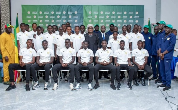 Football : les U15 célébrés et les U17 galvanisés avant la CAN au stade Léopold Sédar Senghor
