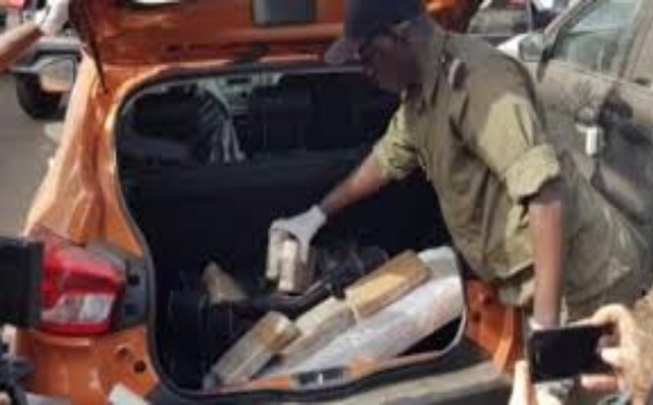 Un chauffeur de taxi fait tomber un réseau de stupéfiants entre Touba et Dakar
