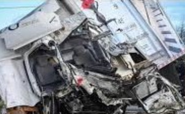 Accident mortel à Fandène : choc violent entre un camion et une voiture