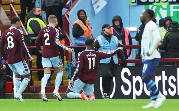 Aston Villa–Manchester City (2-1) : Jackson voit double, Mbaye et Ndiaye passeurs