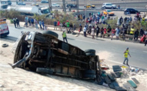 Accident près du Technopole : Un car “Ndiaga-Ndiaye” se renverse, 30 blessés dont 7 graves