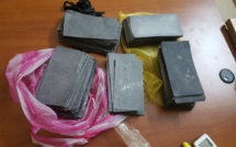 Sénoba : Saisie record de devises en billets noirs d'une valeur de 3,447 milliards F CFA par les douanes Sénoba : Saisie record de devises en billets noirs d'une valeur de 3,447 milliards F CFA par les douanes