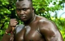 Titre Roi des arènes: Eumeu Sène reconnait le statut de Modou Lô