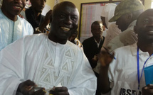 Thiès : Après son vote, Idrissa Seck refuse de faire une déclaration Thiès : Après son vote, Idrissa Seck refuse de faire une déclaration