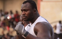 Modou Lô conserve son titre de Roi des arènes en battant Siteu Modou Lô conserve son titre de Roi des arènes en battant Siteu