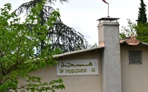 Après trois jours de cavale, l’auteur du meurtre dans une mosquée en France s’est livré à la Police