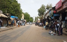 "Les maquette-man" du marché "Moussanté" de Thiès face à la crise "Les maquette-man" du marché "Moussanté" de Thiès face à la crise
