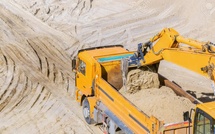 Hausse du prix du sable à Dakar : l'État impose le retour à l'ancien tarif pour briser le monopole