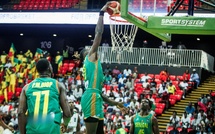 Afrobasket 2025 : Les Lions du basket sénégalais reçoivent le drapeau national avant leur départ pour l’Angola