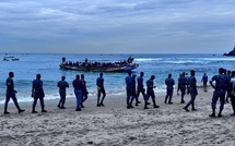 Ouakam : une pirogue de migrants abandonnée en mer accoste sur la plage