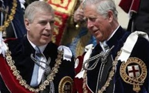 Royaume-Uni : Le prince Andrew, empêtré dans des scandales, renonce à son titre royal