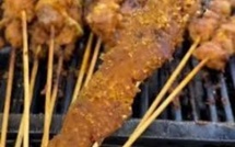 Marché HLM5 : Un vendeur haoussa arrêté pour avoir vendu de la viande de chien Marché HLM5 : Un vendeur haoussa arrêté pour avoir vendu de la viande de chien