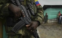 Colombie: un général et le chef du renseignement suspendus pour des liens supposés avec des dissidents des FARC