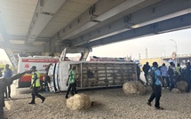 Accident à Pikine : un car « Ndiaga Ndiaye » se renverse près du rond-point EDK