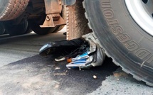 Accident mortel à Thiès : un jeune conducteur de Jakarta percuté par un camion